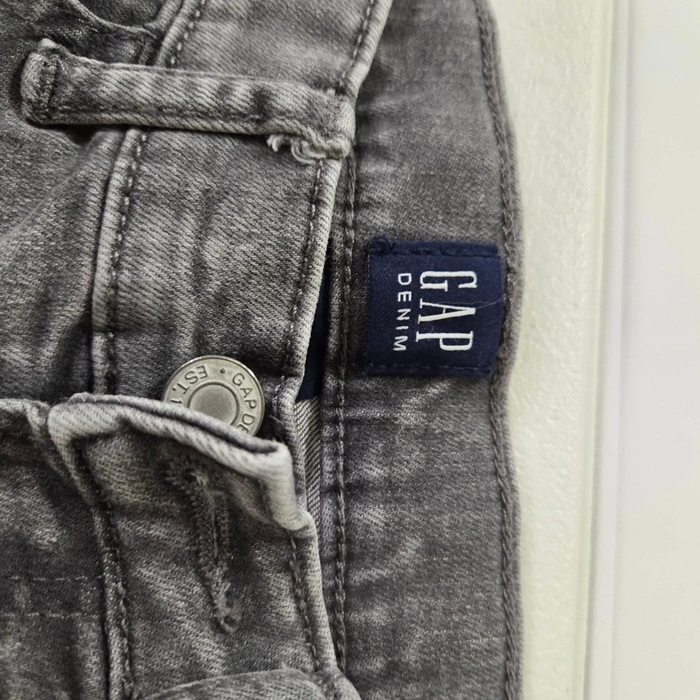 Gap Kids Boys Gray Acid Wash Stretch Slim Straight Denim Jeans Size 10 Regular